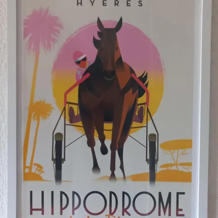 Duplex Port Vue Hippodrome شقة Hyères