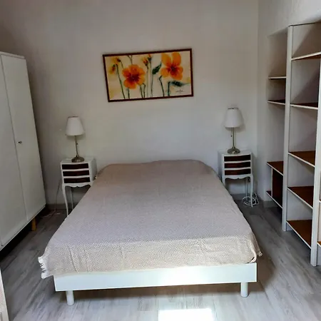 Duplex Port Vue Hippodrome Hyères